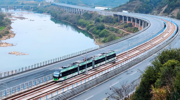 賽思x武夷有軌電車｜國首條獨立路權旅游觀光有軌電車線路開運，賽思助力北斗時鐘
